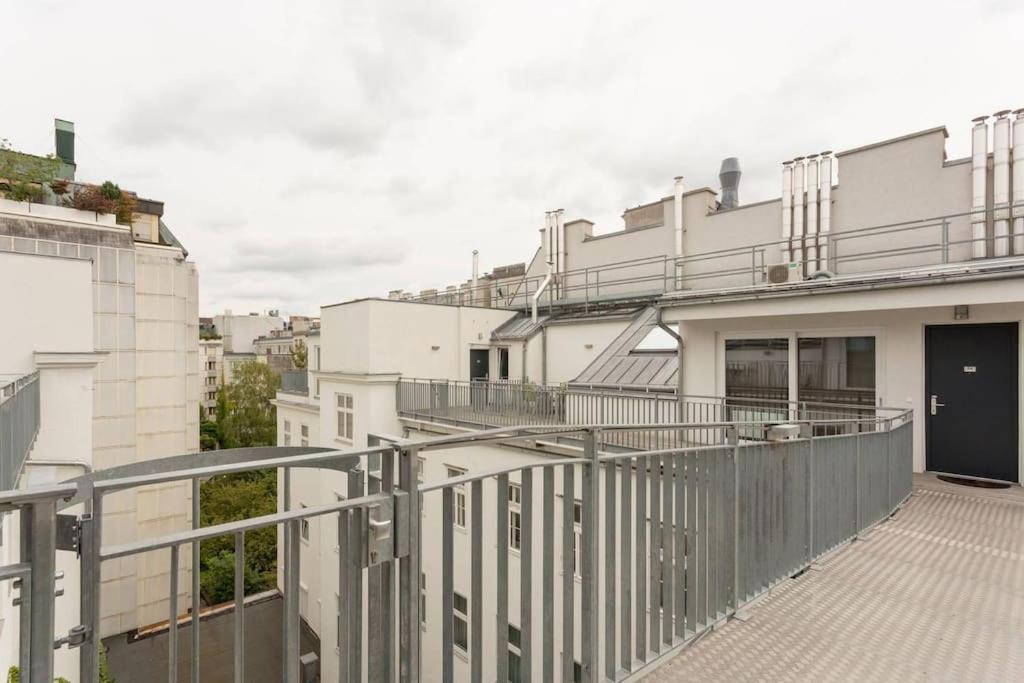 Amazing Terrace, Close To Viennas Biggest Shopping Street Ngoại thất bức ảnh